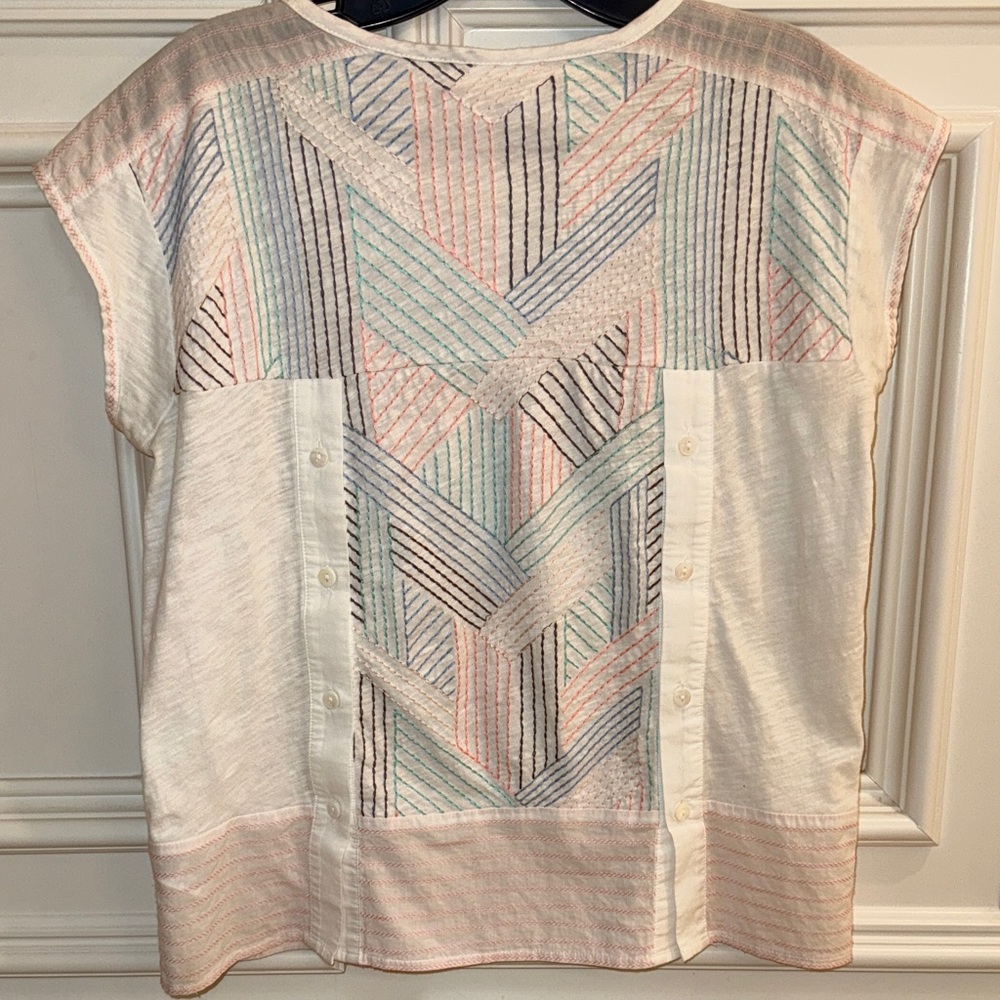Cap-Sleeve Geometric Stripe embroidered Tee in White with Pastel Accents - Picture 4 of 7